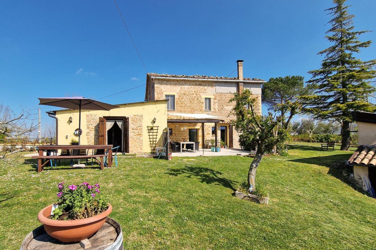 Villa Pilotti Country House Penna San Giovanni Eksteriør billede