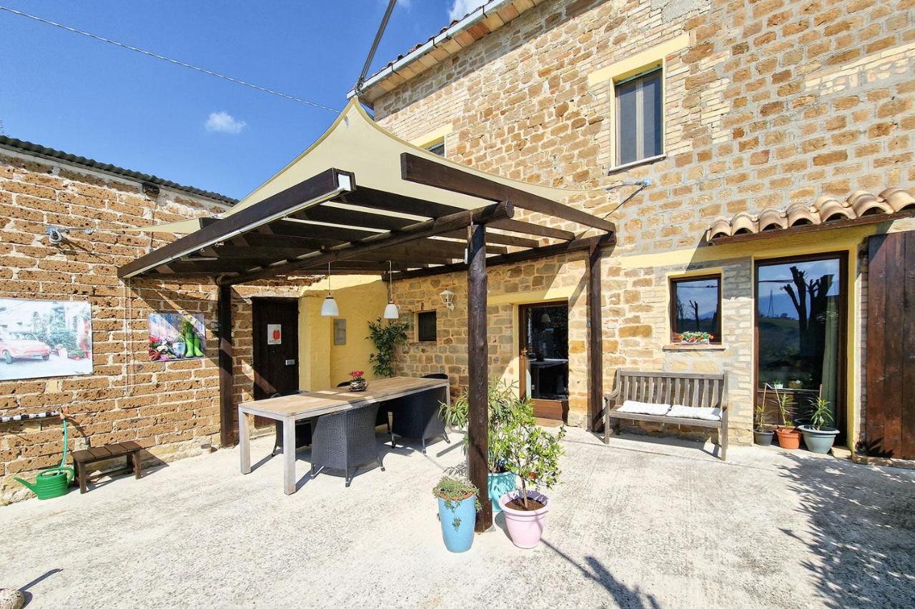 Villa Pilotti Country House Penna San Giovanni Eksteriør billede