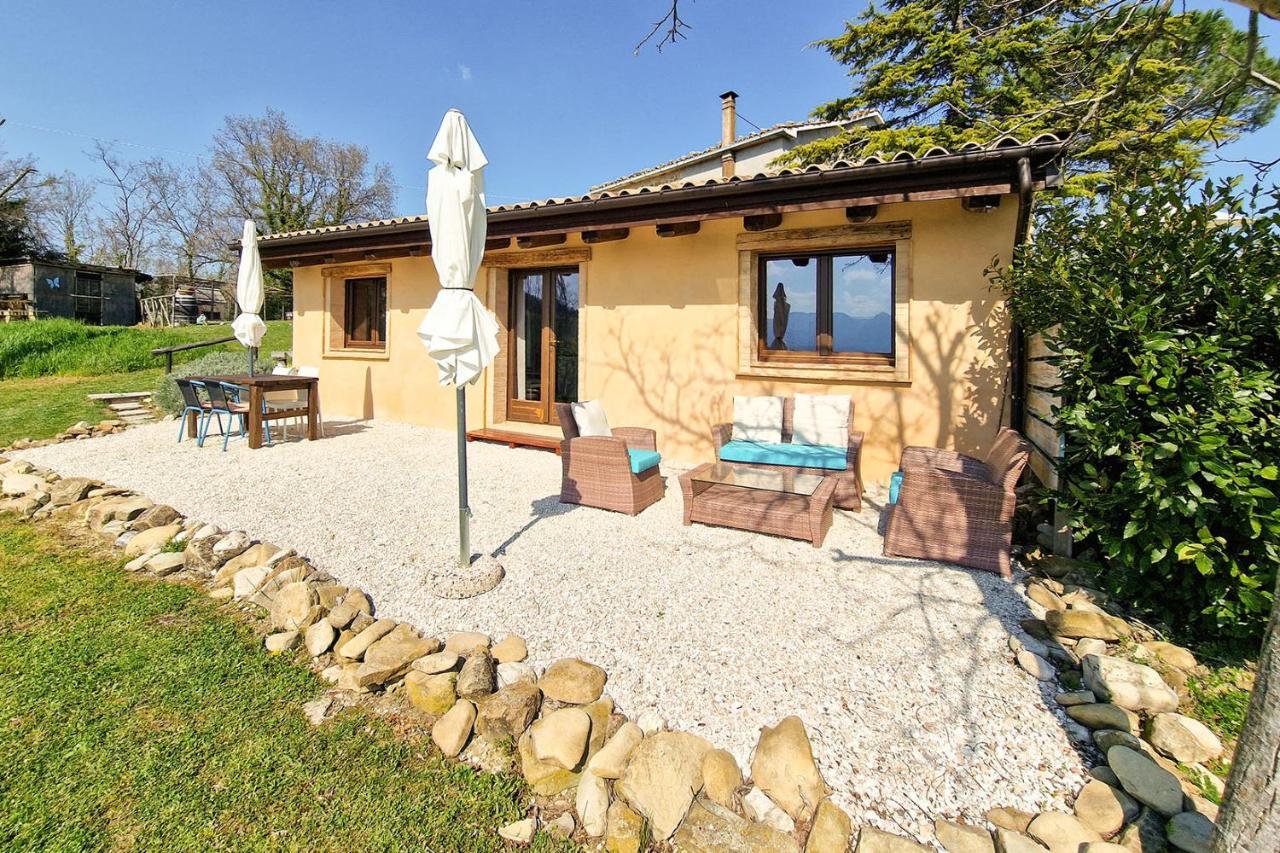 Villa Pilotti Country House Penna San Giovanni Eksteriør billede